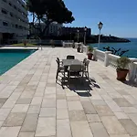 Appartement Piso Castell Con Vistas Al Mar, Piscina En La Primera Linea